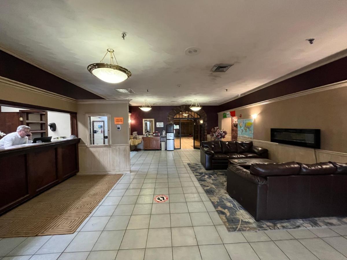 Presque Isle Hotel Esterno foto