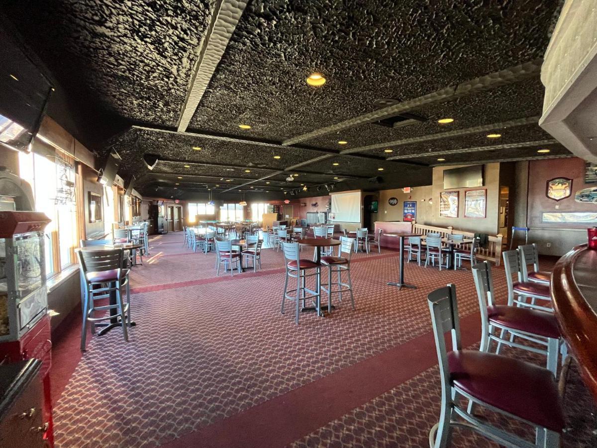 Presque Isle Hotel Esterno foto